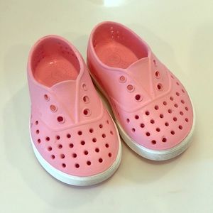 Native Millers, pink & white, Toddler Size 6